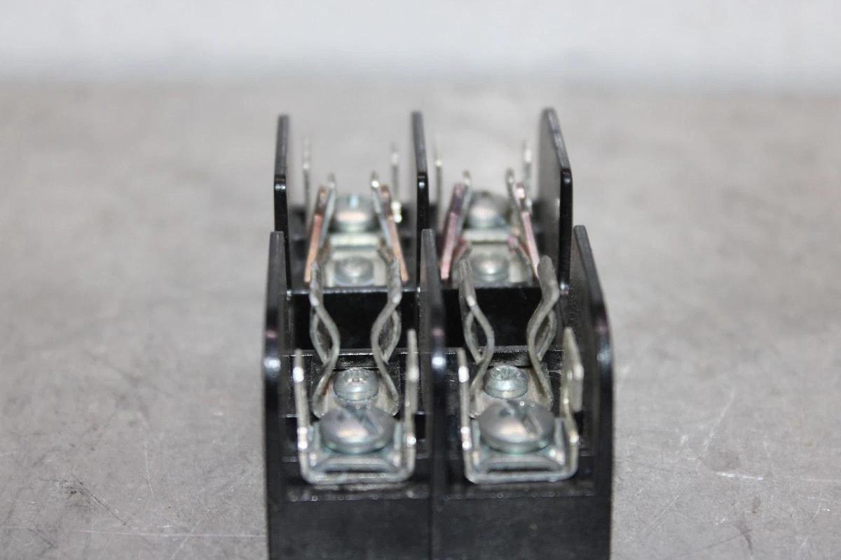 Used GOULD SHAWMUT FUSE LUG 30322R 600 VAC 30 AMP 2-POLE CLASS CC FUSE COPPER ONLY