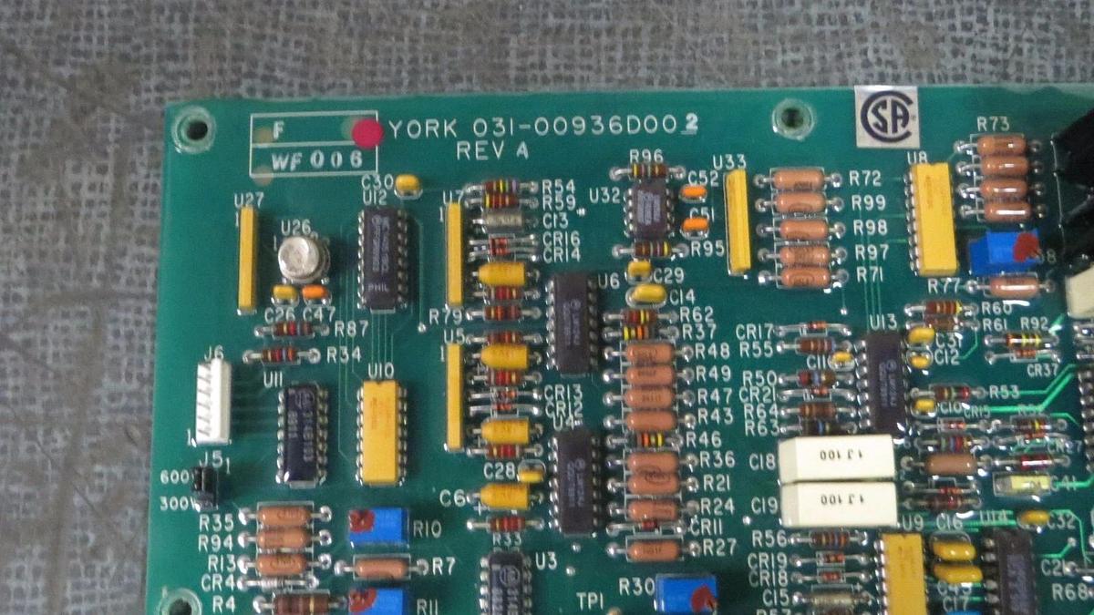 Used YORK LOGIC CONTROL CIRCUIT BOARD  MODEL/REVISION: 031-00936D002 REV A