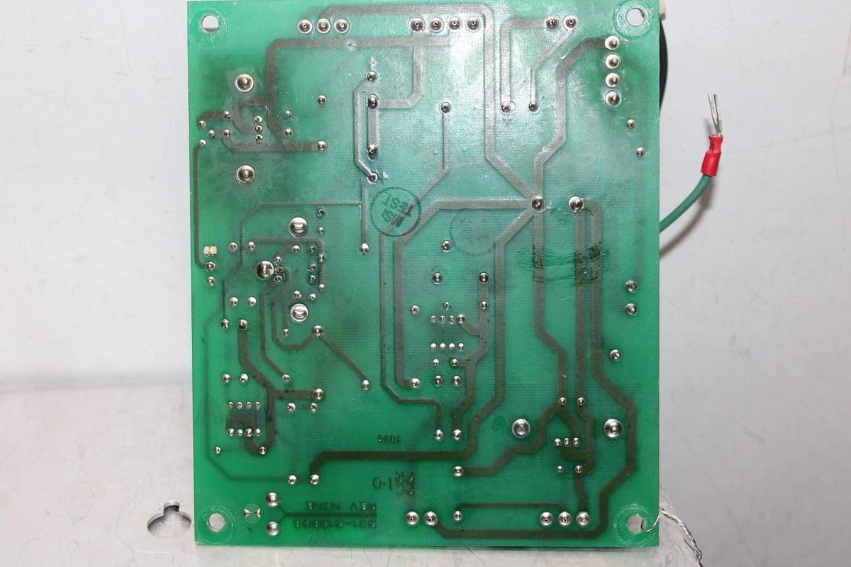 Used YORK HVAC CHILLER CIRCUIT BOARD 031-01080D000 REV.  000 **WARRANTY**