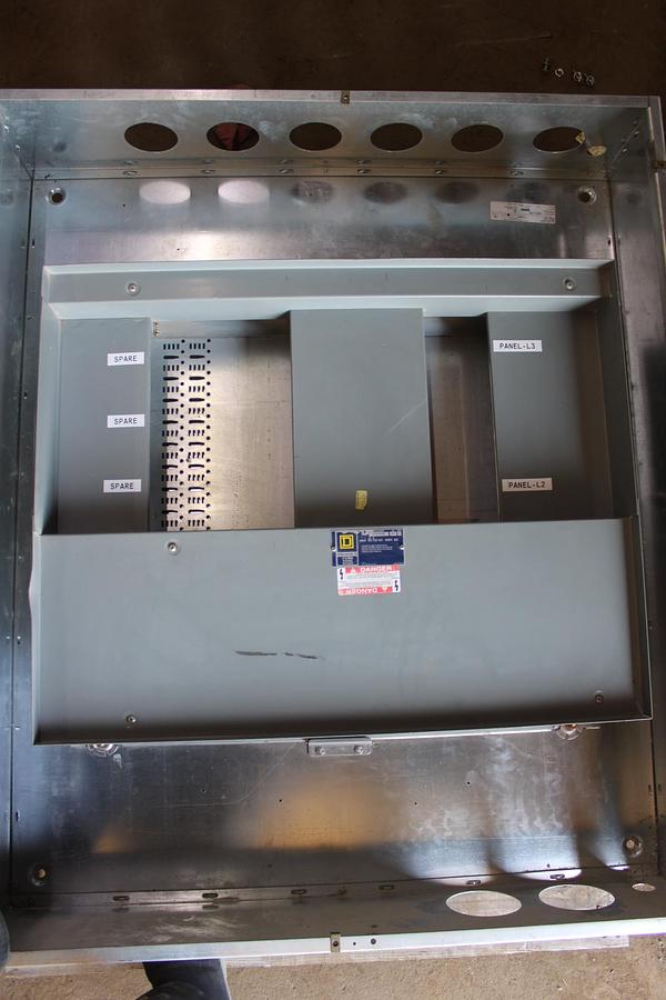 Used SQUARE D NF PANELBOARD 480Y/277 VAC 250 AMP 4W 3-PHASE 42-SLOT