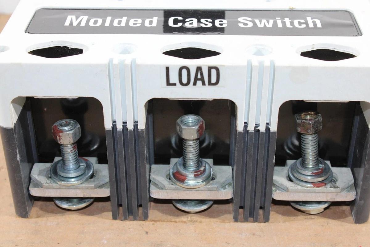 Used CUTLER HAMMER MOLDED CASE SWITCH LD3600WKS11Y17 600 AMP 600 VAC 3-POLE