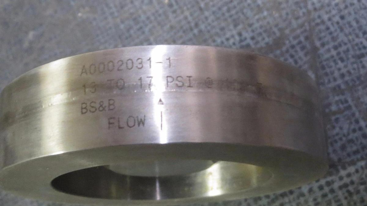 Used REDI CONTROLS RUPTURESEAL NON FRAGMENTING & RELIEF VALVE 2" 15 PSIG # NRS-2