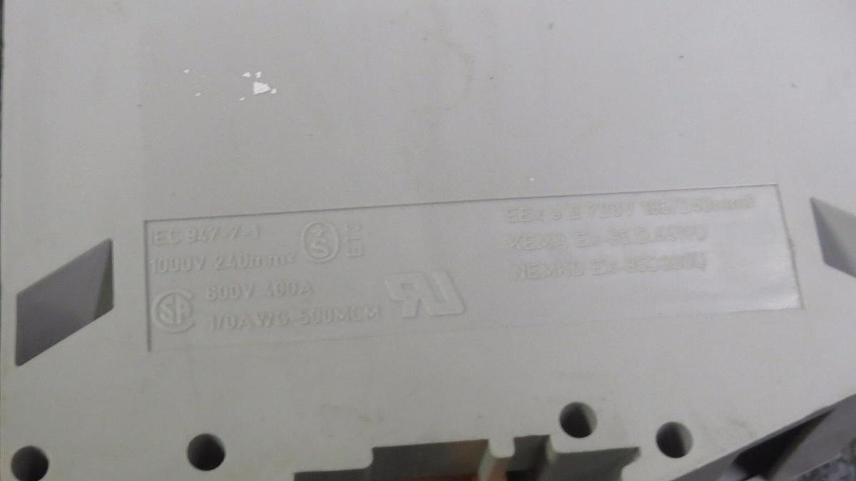 Used PHOENIX CONTACT TERMINAL BLOCK 1000V // 400 AMP 600V MODEL: UKH240