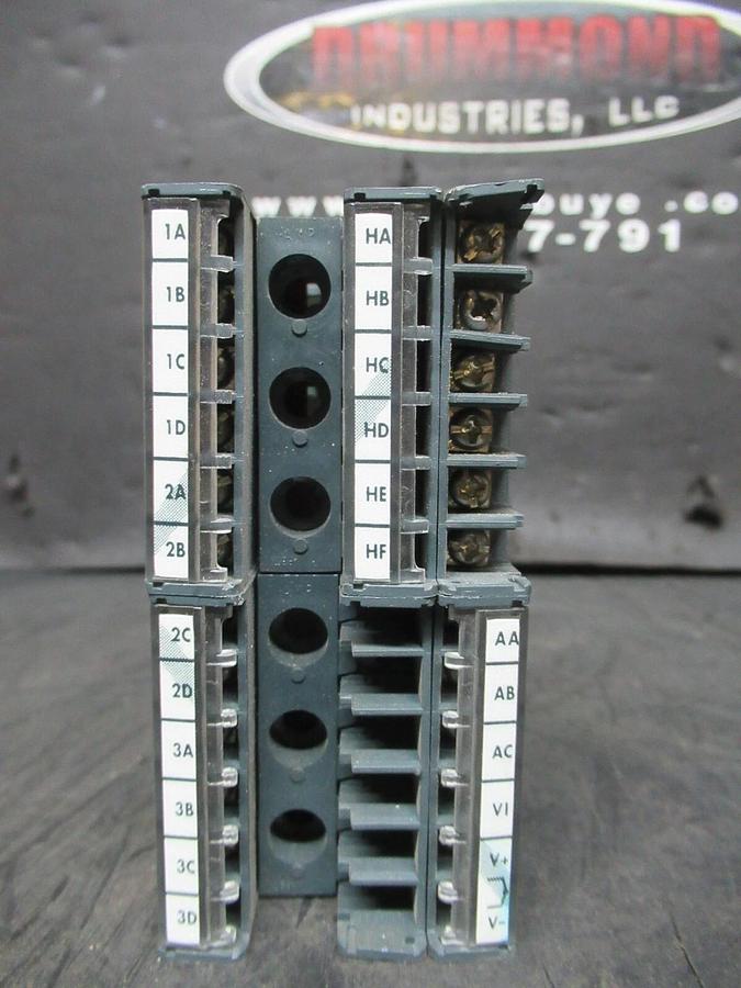 Used BARBER COLMAN PRECISION TEMPERATURE CONTROLLER 2208/NS/VH 240 VAC 10 WATT