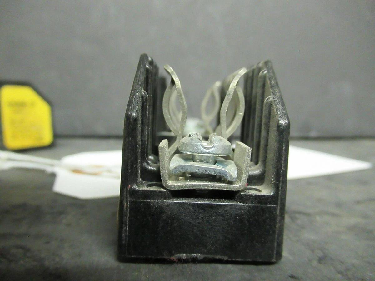 Used LOT OF 2 BUSSMANN FUSE HOLDER H25030-1P FOR 30 AMP 250 V FUSES