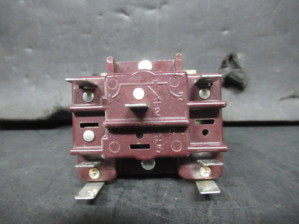 Used ESSEX CONTACT RELAY 91-101016-31300 125/250 VOLT 1/2 HP COIL: 120 VOLT