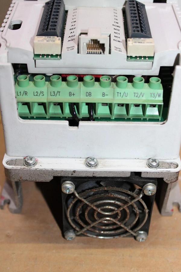 Used BENSHAW VARIABLE FREQUENCY DRIVE RSI002GP4B 480 VAC 2 HP 3-PHASE 5.2 AMP