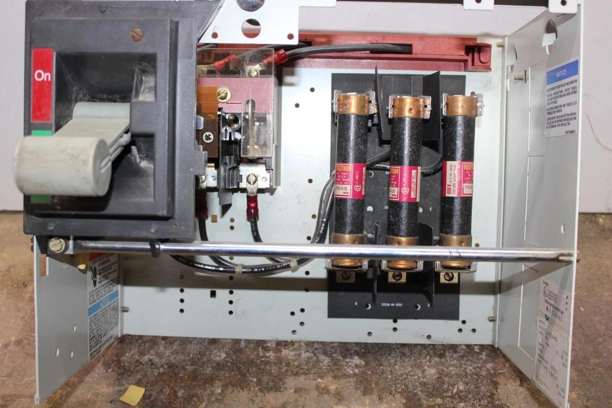 Used WESTINGHOUSE MCC MOTOR CONTROL FEEDER BUCKET FREEDOM 2100 12" CGS-07106-MCU