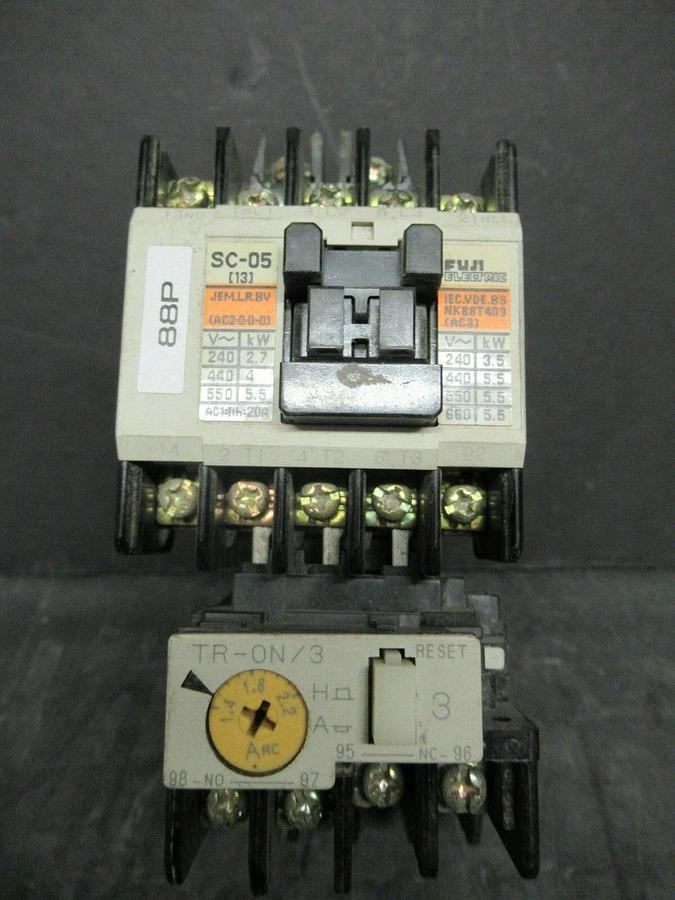 Used 13 AMP FUJI STARTER SC14AA  600 VAC 5 HP W/ TR13D OVERLOADS **WARRANTY**