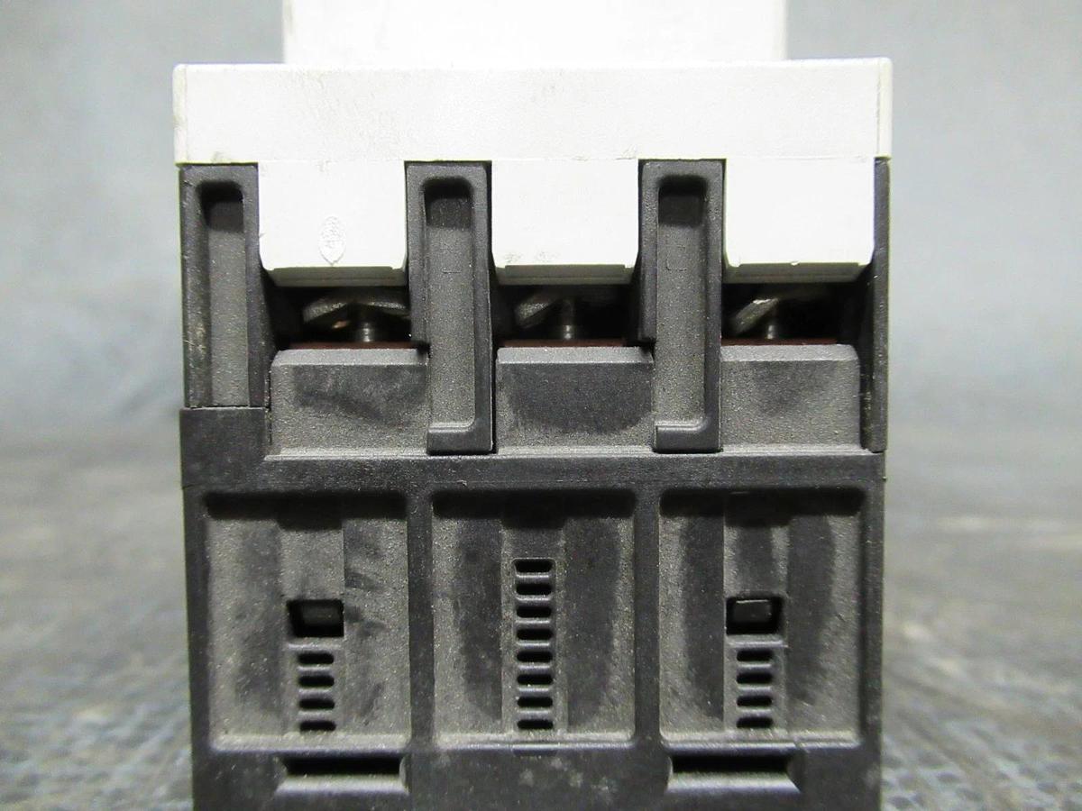 Used SIEMENS MANUAL MOTOR START 3RV1011-1EA10 600V 4A 3HP **WARRANTY INCLUDED**