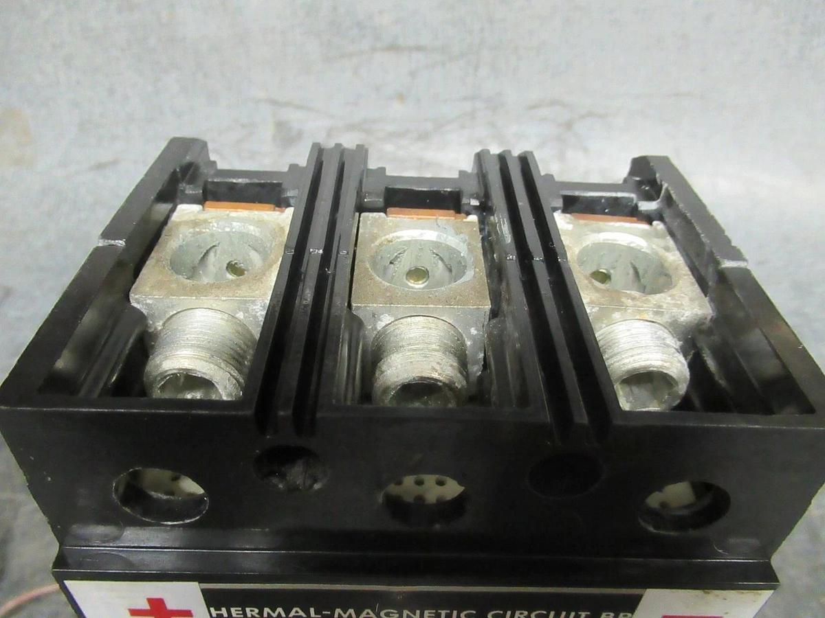 Used SQUARE D DC BREAKER KHL3622522DC2315 225 AMP 600 VDC W/ UVR TRIP & AUX SWITCH