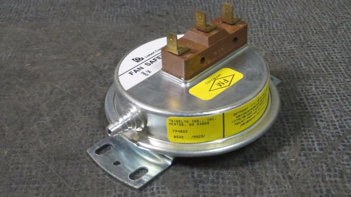 Used TRIDELTA LIEBERT FAN SAFETY SWITCH 15 AMP TO 277 VAC  MODEL: FP4022