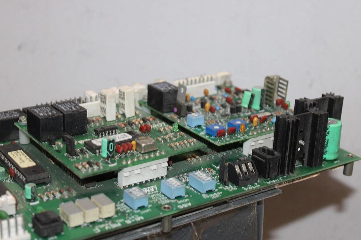 Used LENNOX HVAC CONTROL BOARD 34M52 M1-6 REV. C W/ 91J89 EM-1 REV C ECONOMIZER BOARD