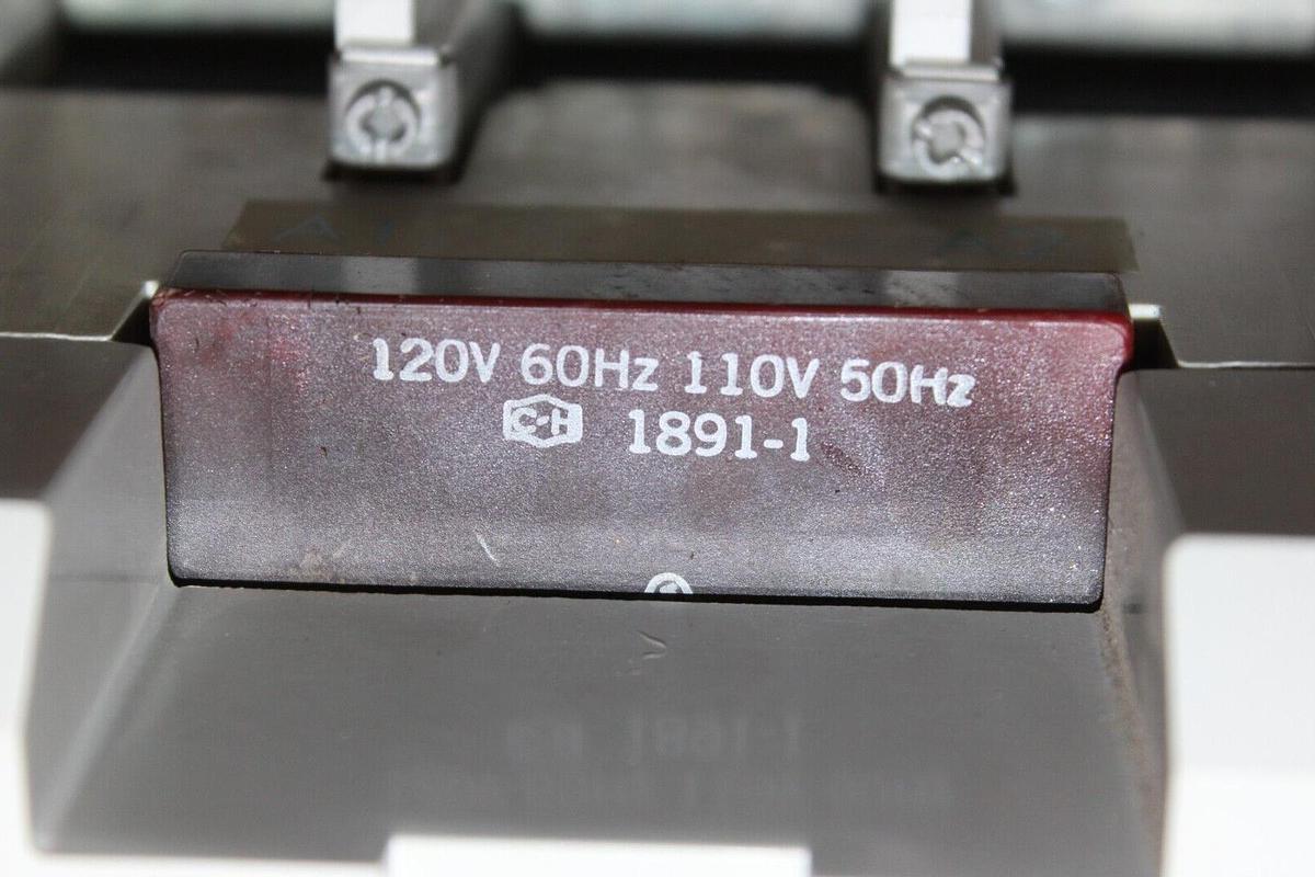 Used CUTLER HAMMER C25KNE3300 300 AMP 600 VAC 3-POLE 3-PHASE COIL: 120V