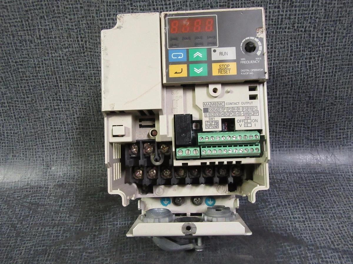 Used OMRON SYSDRIVE INVERTOR 3G3MV-C4002 380-460 VOLT / 0-460 VOLT 0-400HZ