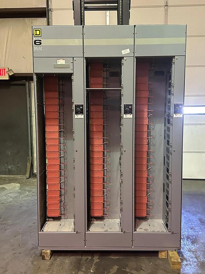 Used SQUARE D MODEL 6 MOTOR CONTROL CENTER MCC 3 SECTION 300 AMP VERTICAL 600 A HORZ