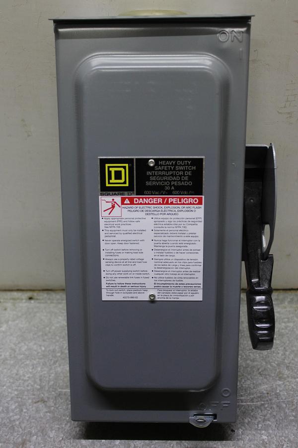 Used EAGLE SIGNAL TIME DELAY RELAY 04640506P 0-30 MINUTE DELAY 120 VAC 10 AMP