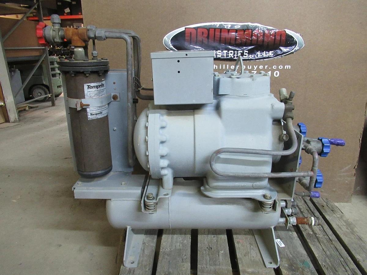 Used CARRIER PURGE UNIT 49724 19XBO-4280607 300 PSI 115V 10 AMP W/ 06DA8080GG0630