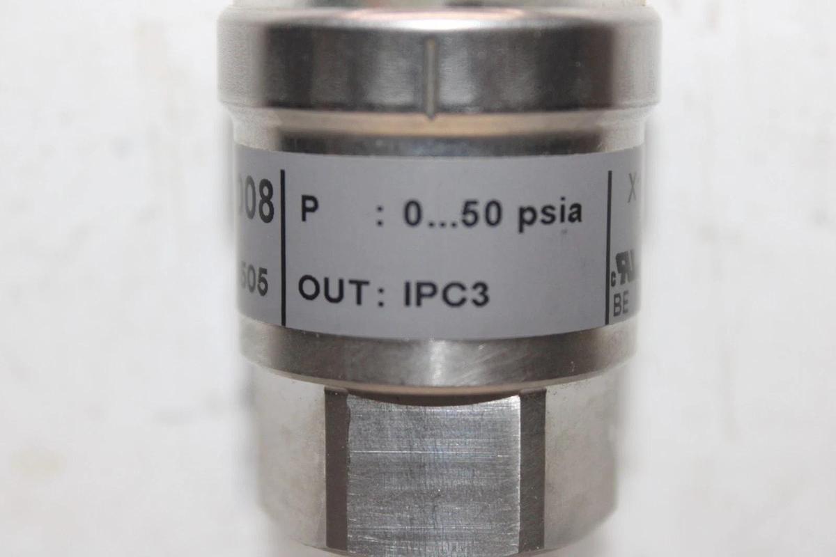 Used DANFOSS TRANSDUCER X13790362-07 AKS-1008 060G438505 0-50 PSIA