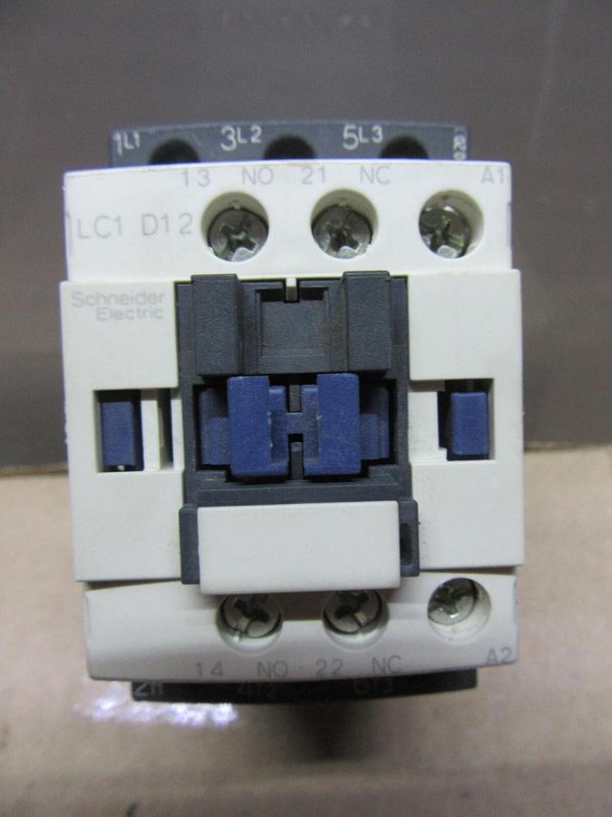 Used SCHNEIDER CONTACTOR LC1-D12 600 VAC 25 AMP 7.5 HP COIL: 110 VOLT **WARRANTY**