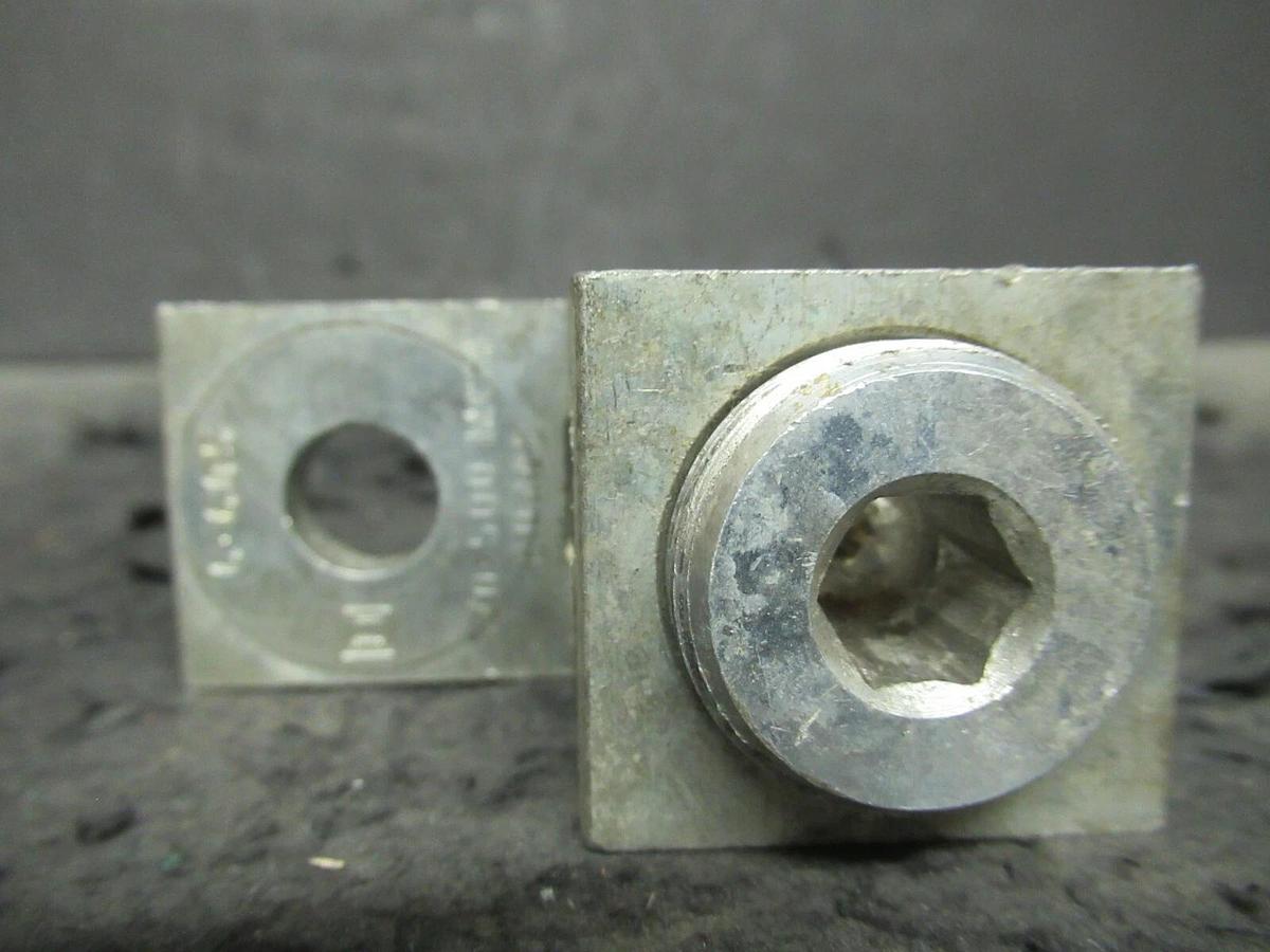 Used 3 QTY SQUARE D C-505 (SINGLE) 1 BARREL MECHANICAL CONNECTOR LUG TAP 500 MCM 3/0