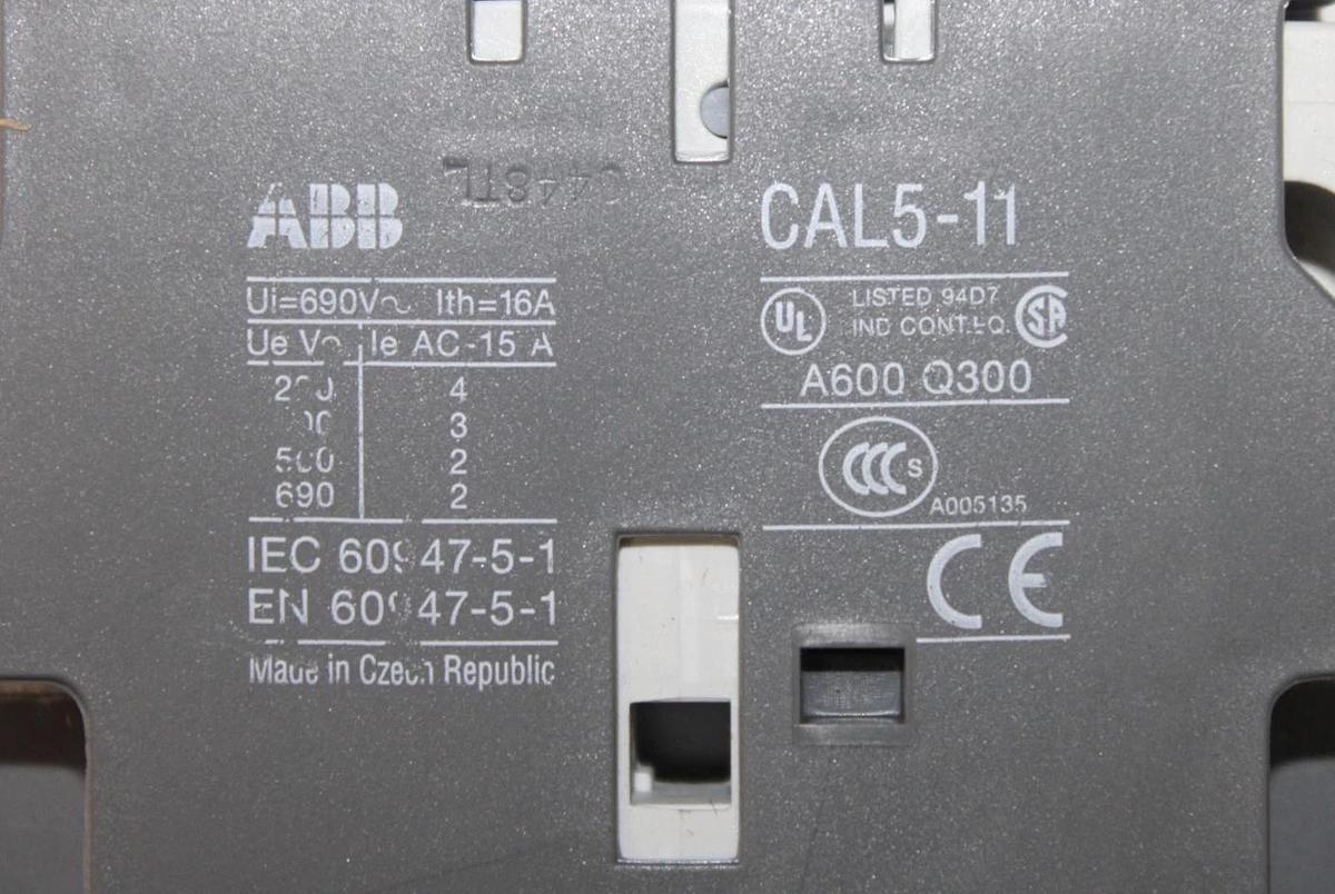 Used ABB CONTACTOR AE75-30 600 VAC 105 AMP 75 HP 3-POLE 3-PHASE COIL: 24 VDC