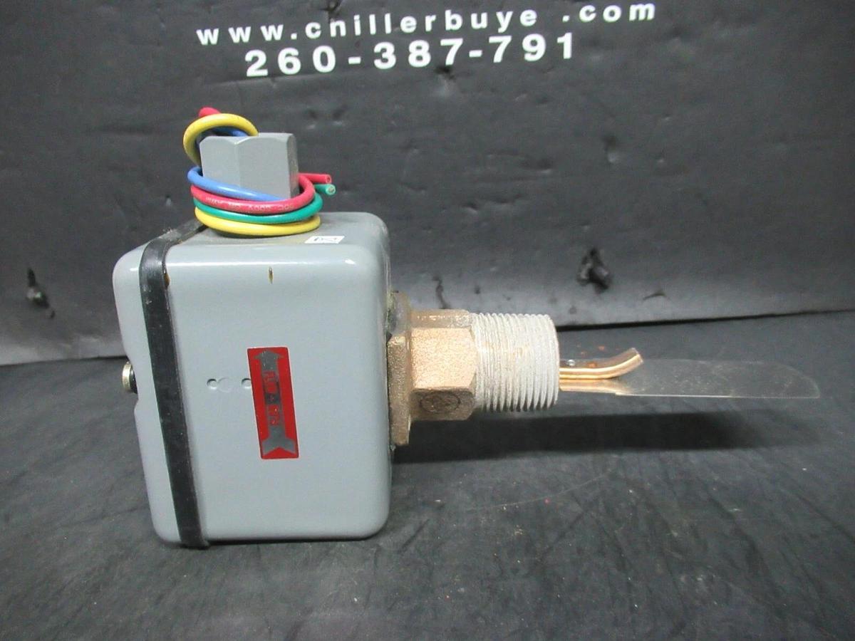 NEW SURPLUS JOHNSON CONTROLS LOW VOLTAGE FLOW SWITCH F61MG-1C 120 VOLT 1 AMP