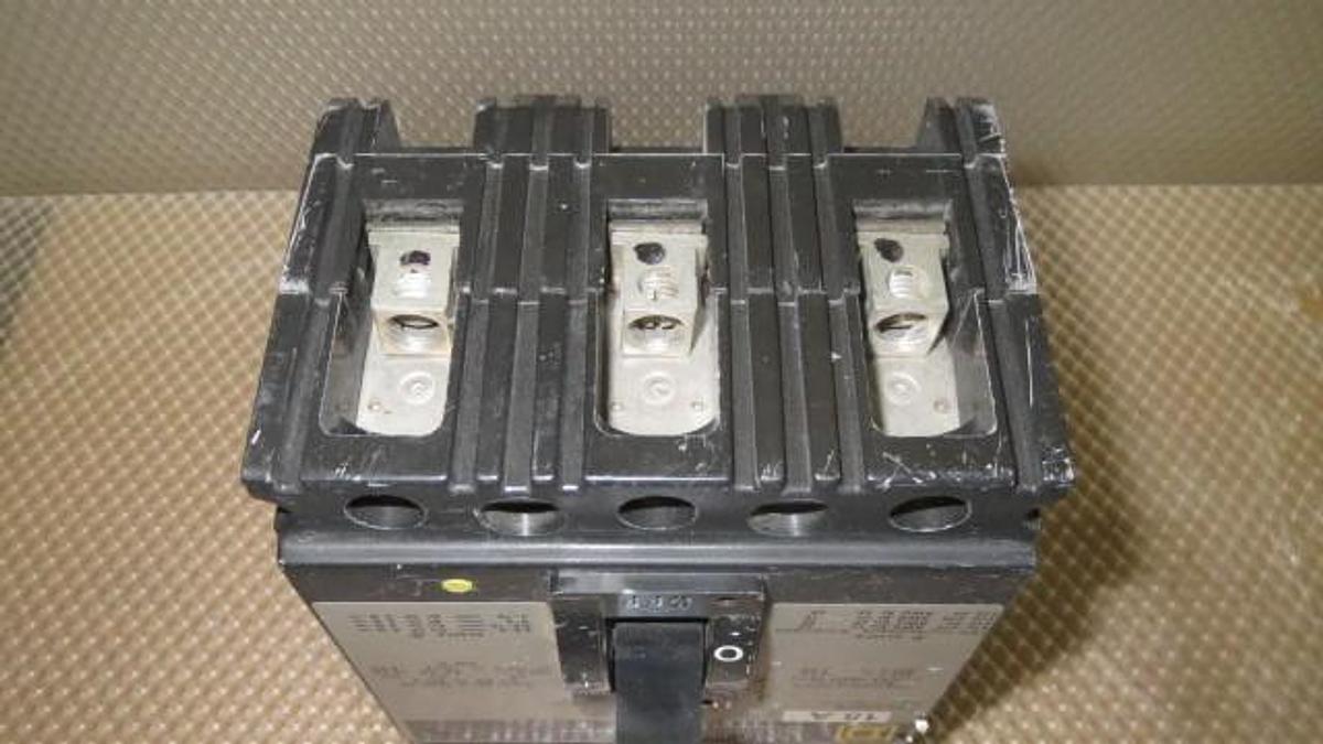 Used 15 AMP SQUARE D BREAKER 240 VAC 3 POLE MODEL FAL32015 **WARRANTY INCLUDED**