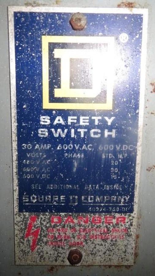 Used SQUARE D 30 AMP 600 VOLT NON-FUSIBLE DISCONNECT HU361 SAFETY SWITCH