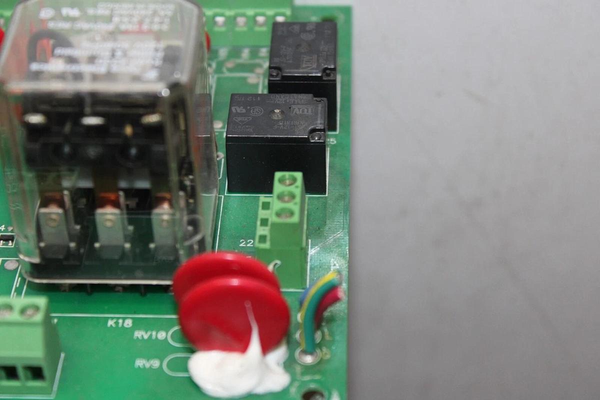 Used YORK HVAC CHILLER INPUT/OUTPUT CIRCUIT BOARD 031-01743-001 REV. D **WARRANTY**