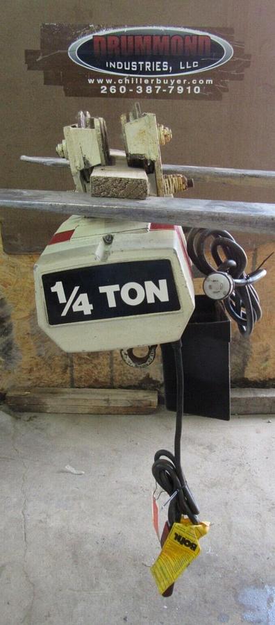 Used 1/4 TON COFFING CHAIN HOIST 230/460 VAC 3 PH W/ MANUAL TROLLEY EC05163 10' / 7'