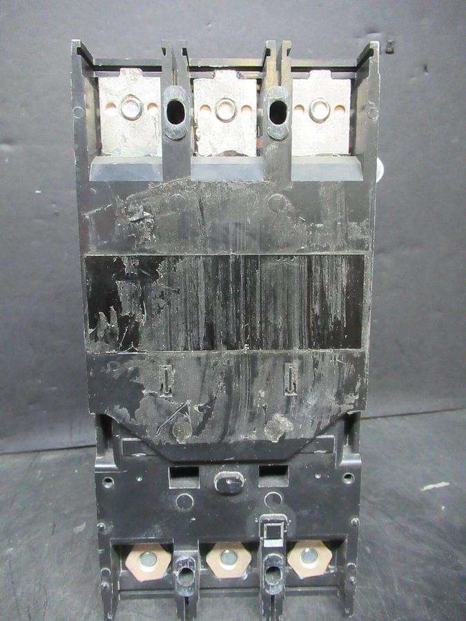 Used SIEMENS SENTRON BREAKER HFXD63B225 225 AMP 600 VAC 3-POLE TYPE: HFXD6