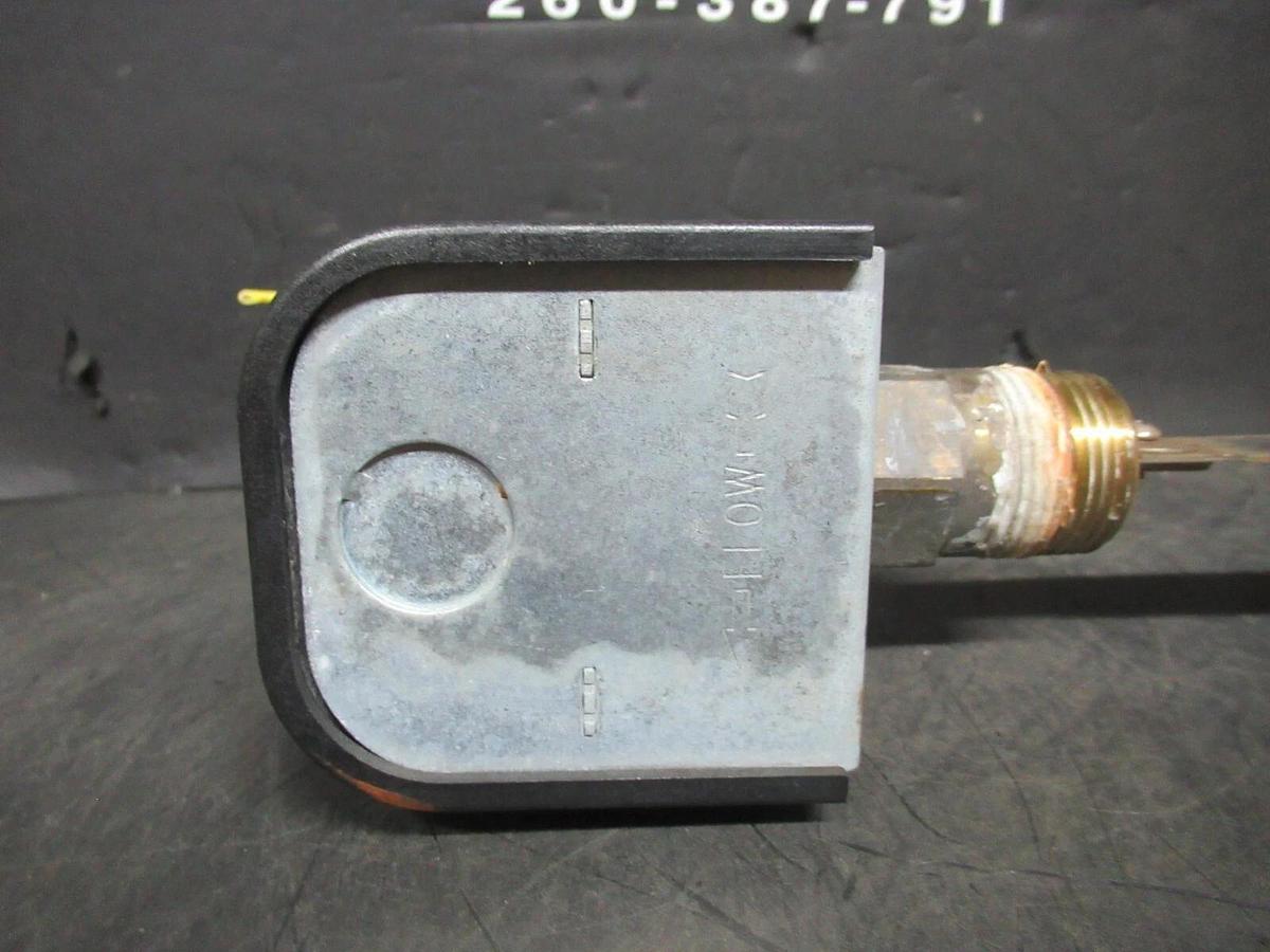 Used MCDONNELL & MILLER FLOW SWITCH FS4-3RP-T 160 PSIG 115/230 VAC 7.4/3.7 AMP