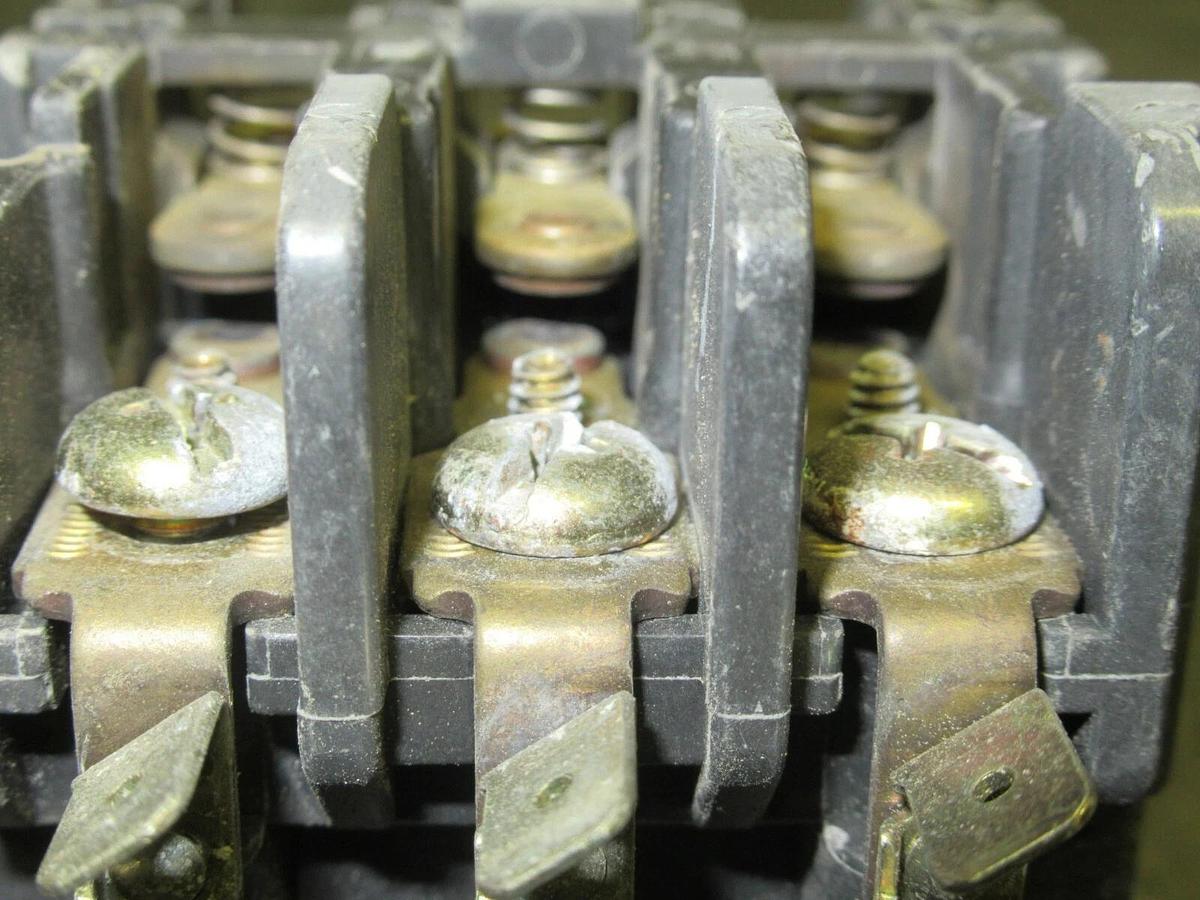 Used 25 AMP FURNAS CONTACTOR 42AF35AFAJI HN53CB115C 600 VAC 3 POLE 35 AMP/RES 7.5 HP