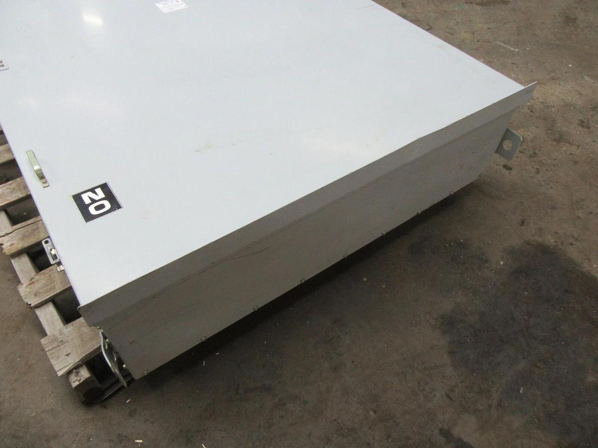 Used GE 1200 AMP HEAVY DUTY FUSIBLE SAFETY SWITCH 600 / 480 VAC CAT# TC72368R NEMA 3R