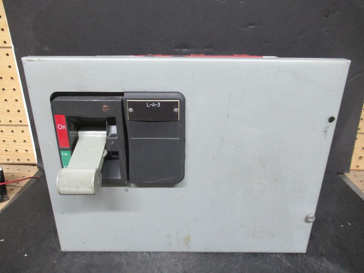 Used CUTLER HAMMER MOTOR CONTROL BUCKET FEEDER MODEL: 2100 12" W/ HFD3040L BREAKER