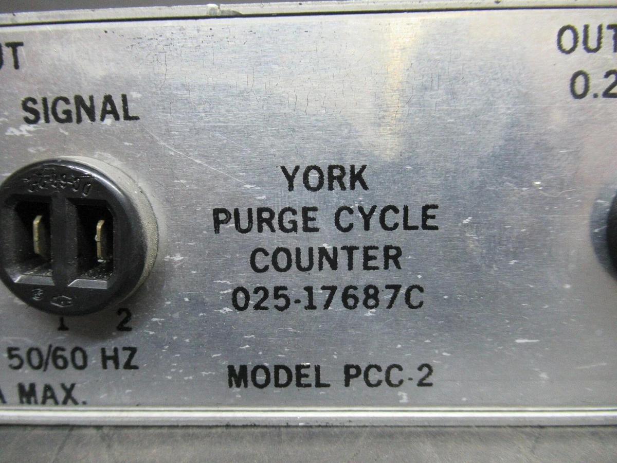 Used YORK PURGE CYCLE COUNTER 025-17687C PCC-2 120 VAC @ 4 VA **WARRANTY INCLUDED**