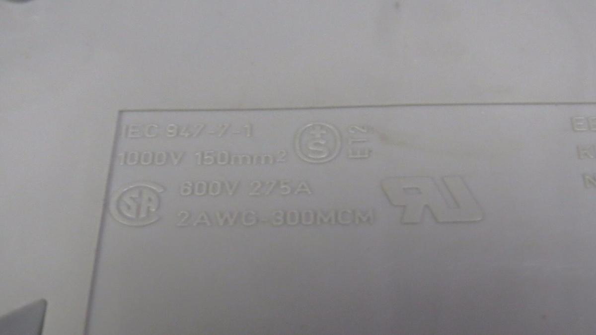 Used PHOENIX CONTACT TERMINAL BLOCK 1000V // 275 AMP 600V MODEL: UKH150
