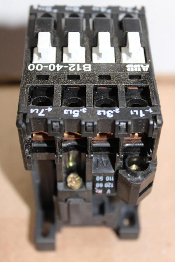 Used ABB IE CONTACTOR B12-40-00 21 AMP 10 HP 600 VAC 3-POLE COIL: 120V