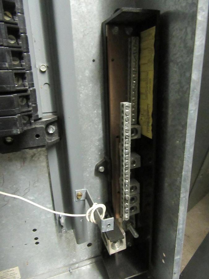 Used CUTLER HAMMER MLO SERVICE PANELBOARD 225 AMP NEMA TYPE 1 42-SLOT 120/240 VAC