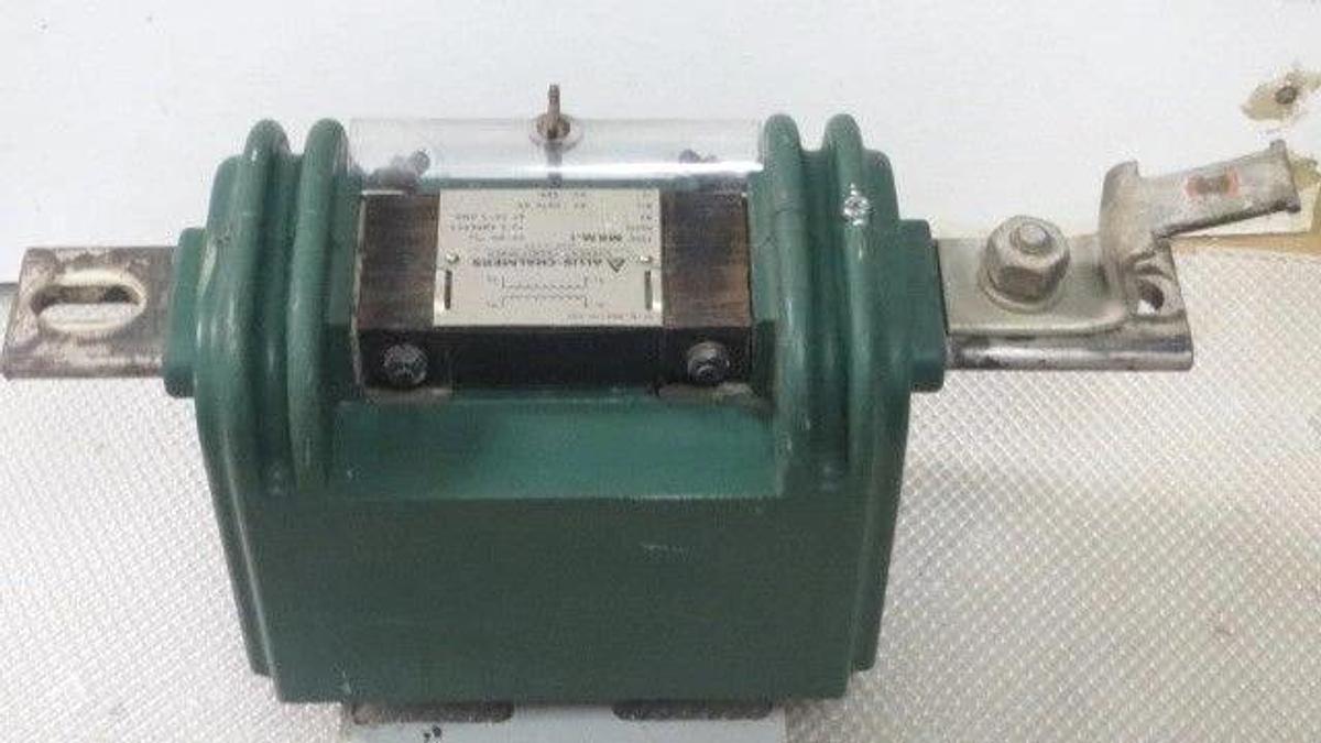 ALLIS CHALMERS CLASSIC CURRENT TRANSFORMER TYPE MKM-1 60 KV 5 AMP 300:1