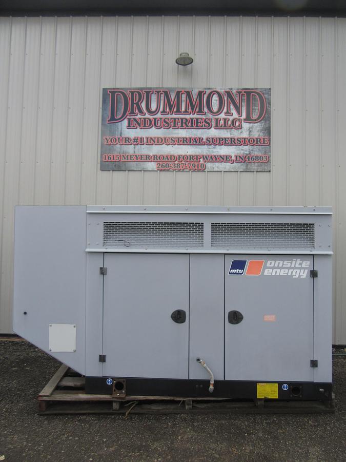 Used 30 KW GENERATOR MTU 4.3 NAT. GAS LP PROPANE 120/240 VOLT 1PH 207 HRS 40KW 2017