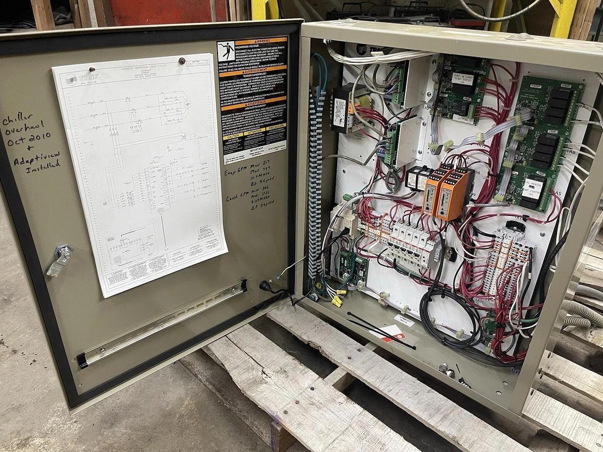 Used TRANE RETROFIT TRACER ADAPTIVIEW CHILLER CONTROL CVHE320 W/ TOUCHSCREEN DISPLAY
