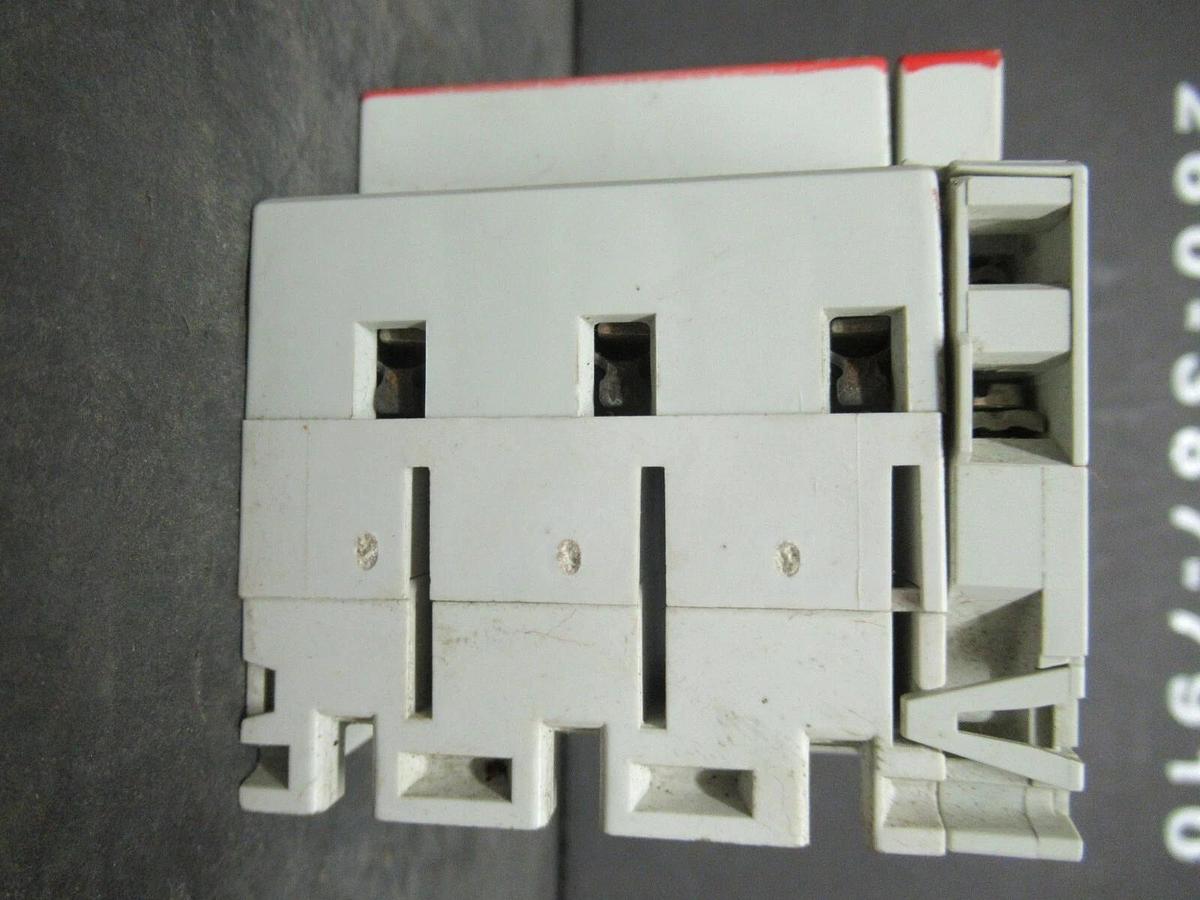 Used ABB MANUAL MOTOR START MS325 3 - 5 HP @ 480 V 4 - 6.3 AMP 600 VAC W/ AUXILIARY