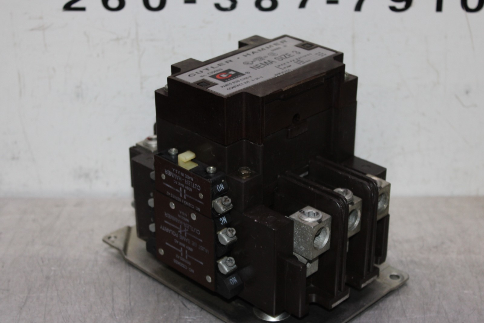 Used CUTLER-HAMMER CONTACTOR C10EN3 NEMA SIZE 3 90 AMP 600 VAC 3-POLE COIL: 120 V