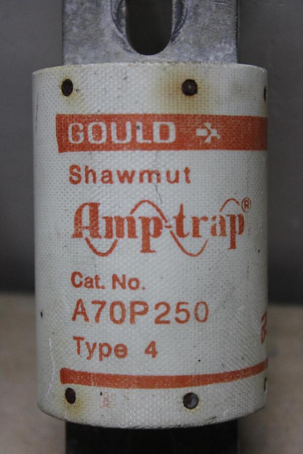 Used LOT OF 3 GOULD SHAWMUT AMPTRAP FUSES A50P400-4 400 AMP 500 VAC