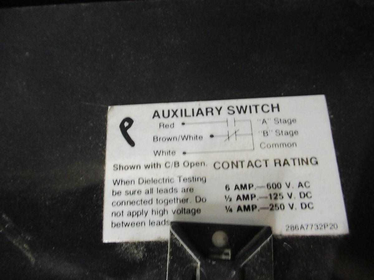 Used GE MOLDED CASE SWITCH TKMA3Y1200 1200 AMP 600 VAC W/ SHUNT TRIP & AUX SWITCH