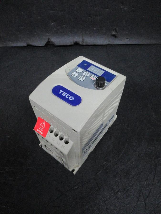 NEW SURPLUS TECO VARIABLE AC SPEED DRIVE JNEV-201-H3 1 HP 0.75 KW 240 VOLT