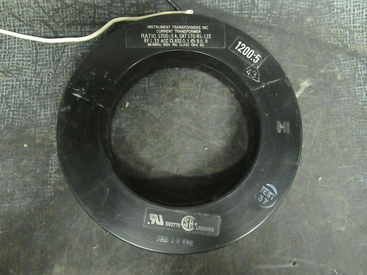 Used INSTRUMENT TRANSFORMERS CT CAT: 170 RL-122 1200:5 A RF 1.33 50-400 HZ 600 VOLTS