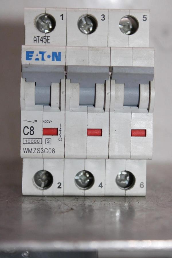 Used EATON CIRCUIT BREAKER WMZS3C08 3-POLE 8 AMP 277/480 VAC C8